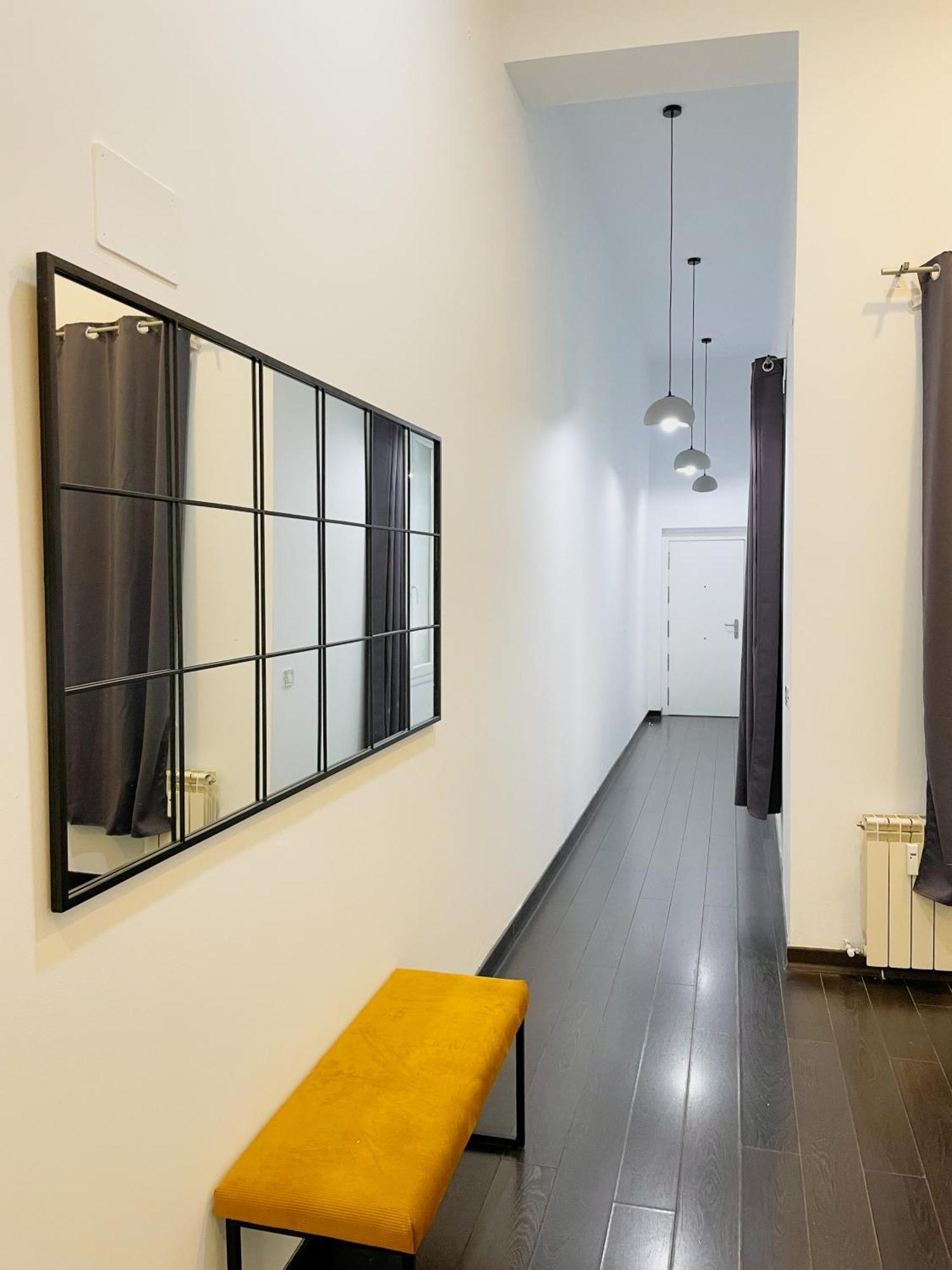 Carretas Duplex Exterior Derecha Apartment มาดริด ภายนอก รูปภาพ